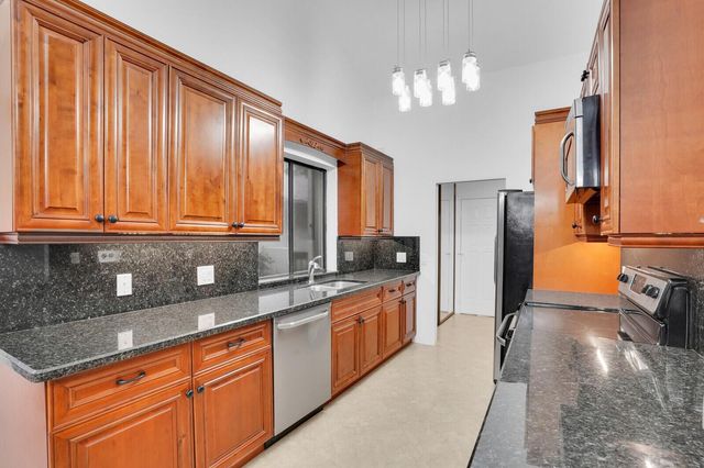 112 INNER HARBOUR Way, Jupiter, FL 33477
