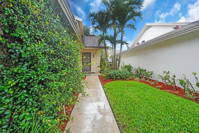 112 INNER HARBOUR Way, Jupiter, FL 33477