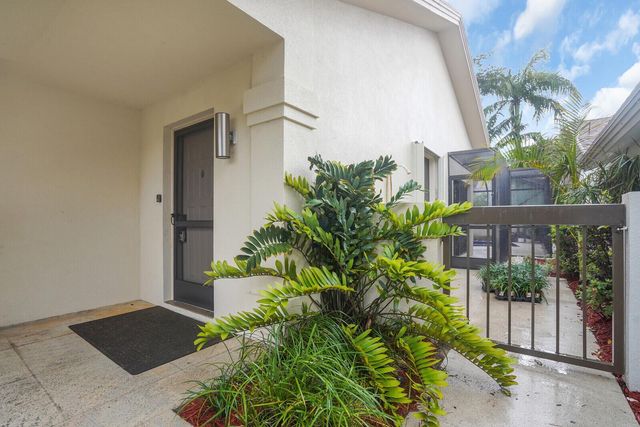 112 INNER HARBOUR Way, Jupiter, FL 33477