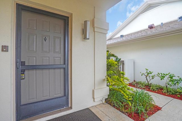 112 INNER HARBOUR Way, Jupiter, FL 33477