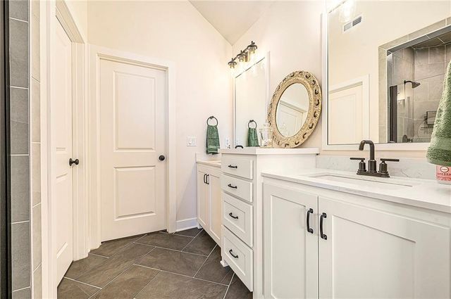 1748 NW 107th Terrace, Kansas City, MO 64155