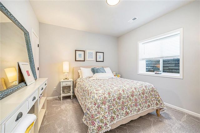 1748 NW 107th Terrace, Kansas City, MO 64155