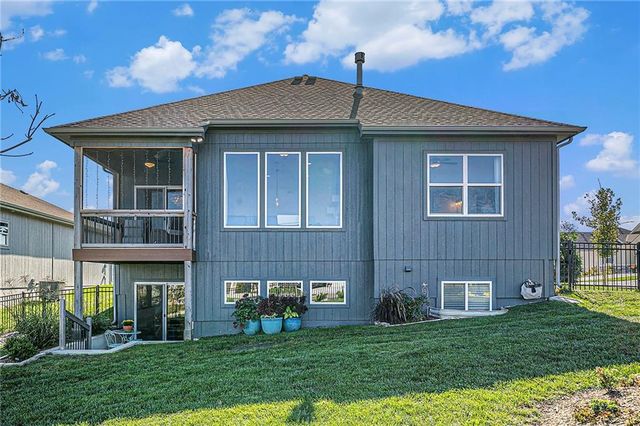 1748 NW 107th Terrace, Kansas City, MO 64155