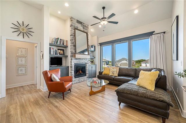 1748 NW 107th Terrace, Kansas City, MO 64155