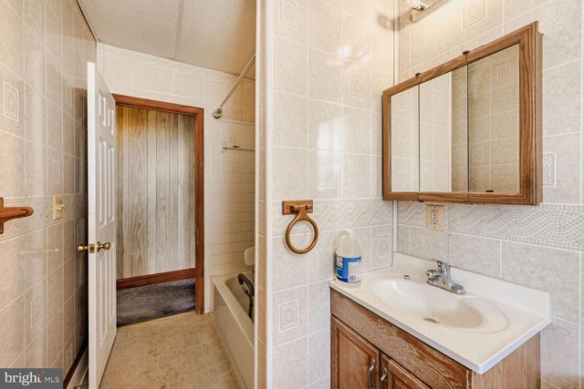 1601 RUXTON AVE, Baltimore, MD 21216