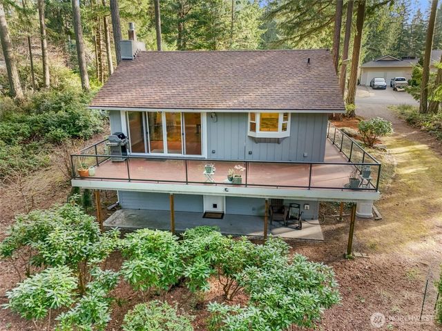 11001 Pioneer Drive, Anderson Island, WA 98303