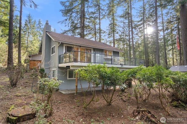 11001 Pioneer Drive, Anderson Island, WA 98303