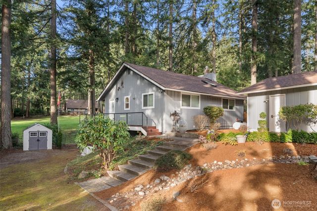11001 Pioneer Drive, Anderson Island, WA 98303