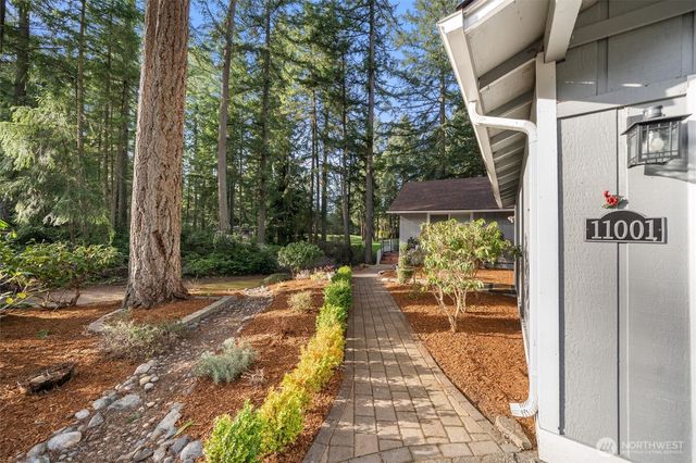 11001 Pioneer Drive, Anderson Island, WA 98303