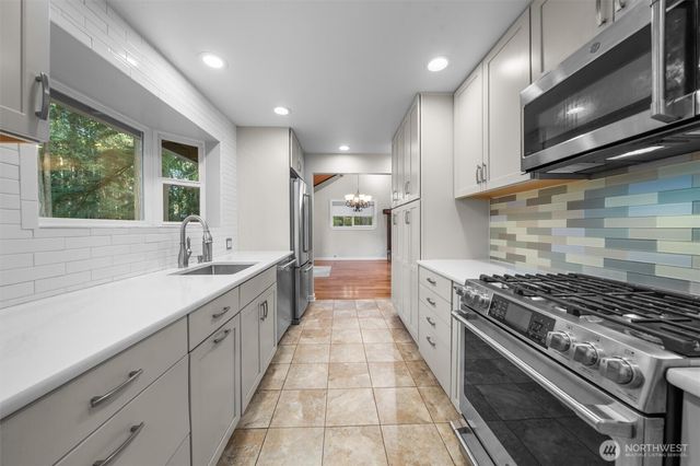 11001 Pioneer Drive, Anderson Island, WA 98303