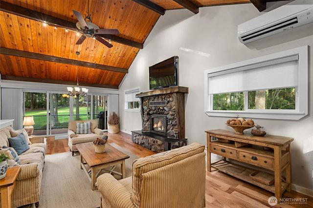 11001 Pioneer Drive, Anderson Island, WA 98303