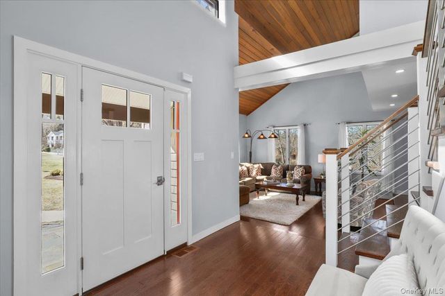 9 Comanche Court, Katonah, NY 10536