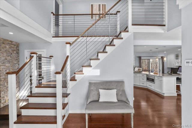 9 Comanche Court, Katonah, NY 10536