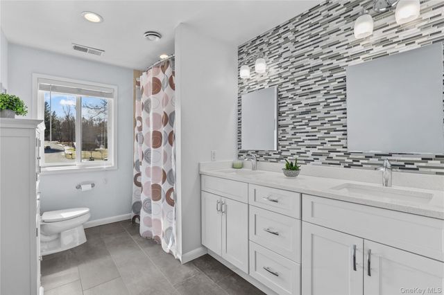 9 Comanche Court, Katonah, NY 10536