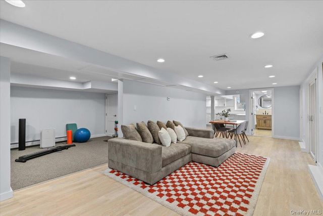 9 Comanche Court, Katonah, NY 10536