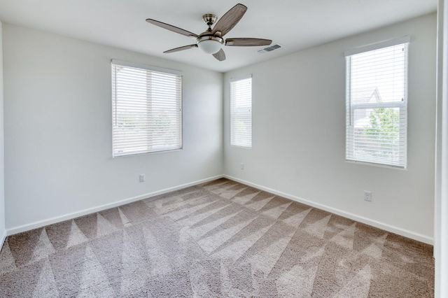 896 Lassen Lane W, Madera, CA 93636