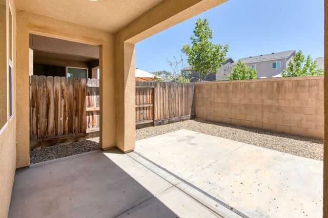 896 Lassen Lane W, Madera, CA 93636