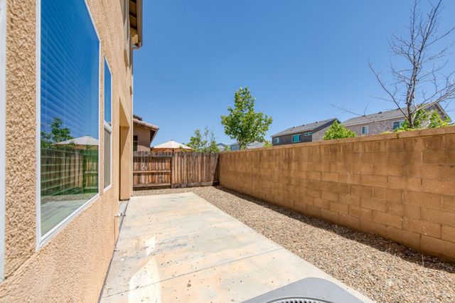 896 Lassen Lane W, Madera, CA 93636