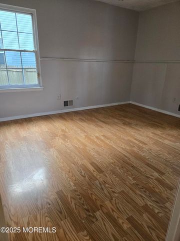 802 Miller Avenue, Jackson, NJ 08527