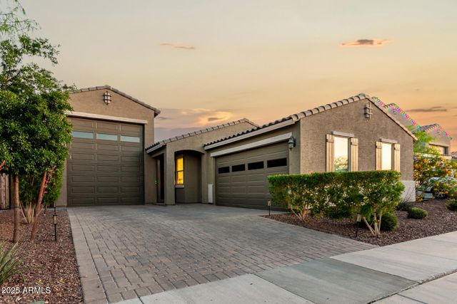 17813 W PINNACLE VISTA Drive, Surprise, AZ 85387