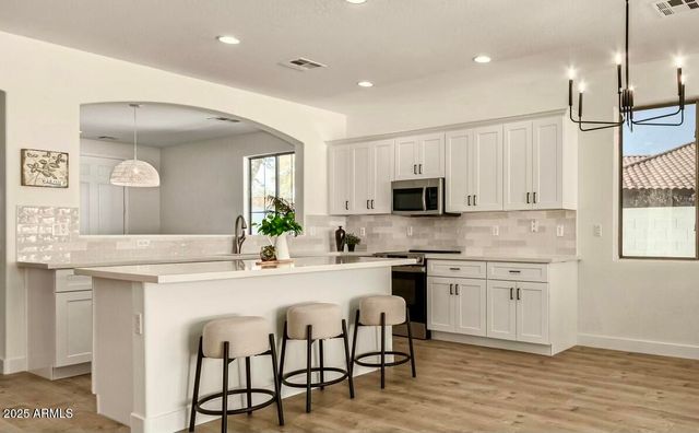 1236 E NIGHTINGALE Lane, Gilbert, AZ 85298