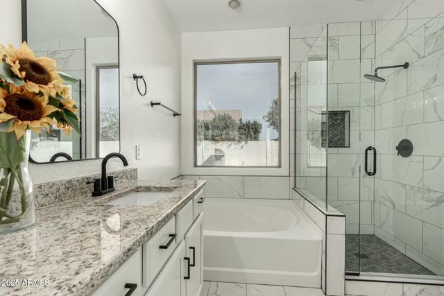 1236 E NIGHTINGALE Lane, Gilbert, AZ 85298