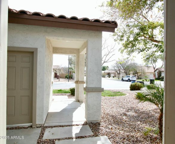 1236 E NIGHTINGALE Lane, Gilbert, AZ 85298