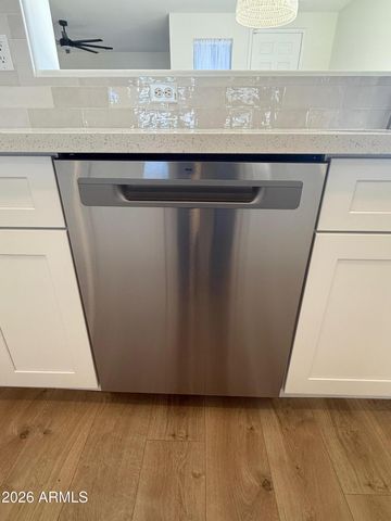 1236 E NIGHTINGALE Lane, Gilbert, AZ 85298