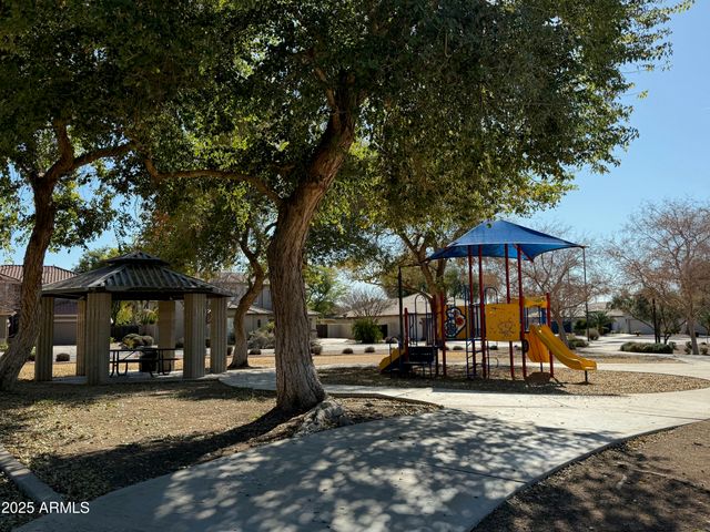 1236 E NIGHTINGALE Lane, Gilbert, AZ 85298