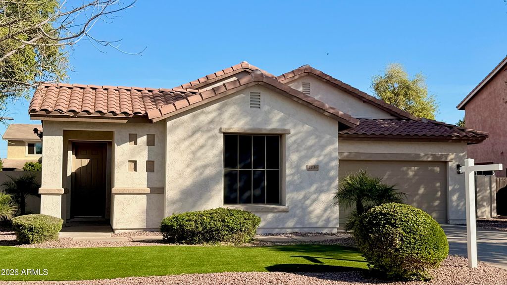 1236 E NIGHTINGALE Lane, Gilbert, AZ 85298