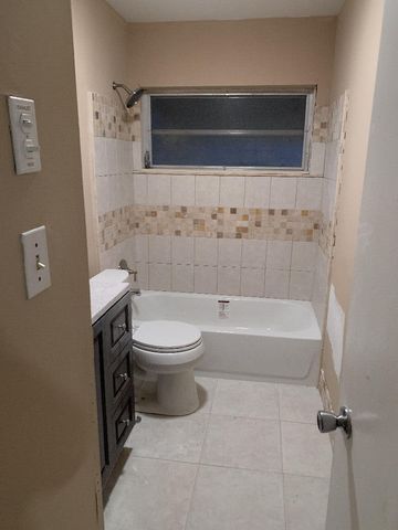 6005 NW 68th Avenue, Tamarac, FL 33321