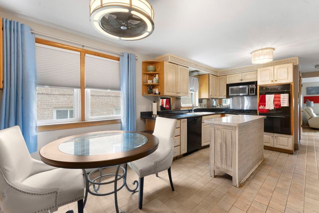 3807 Scoville Avenue, Berwyn, IL 60402