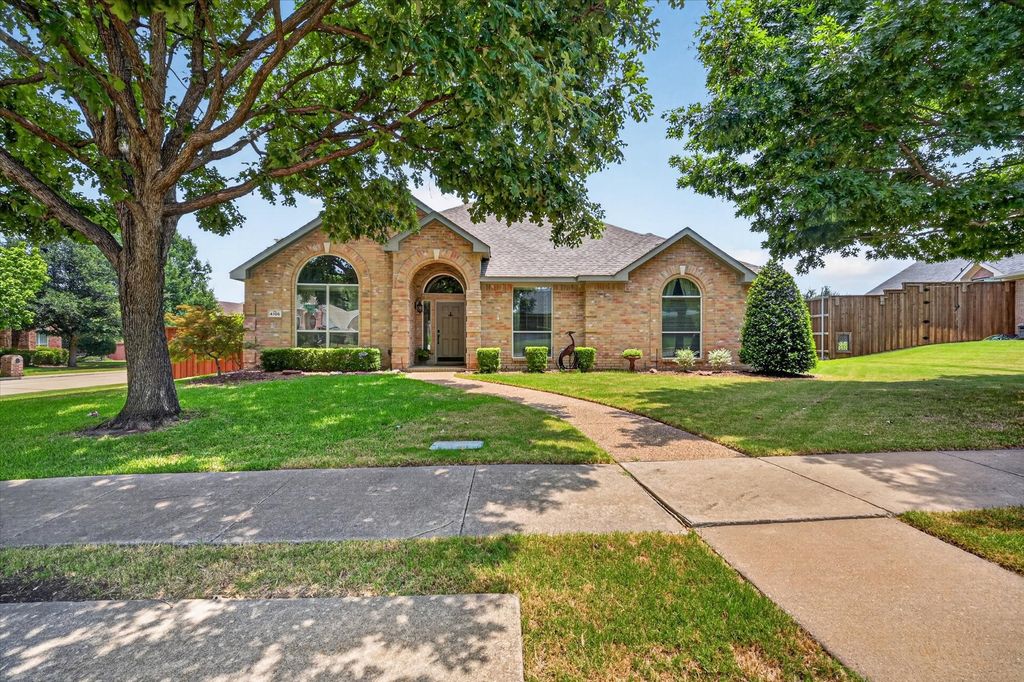 4106 Gulfview Drive, Rowlett, TX 75088