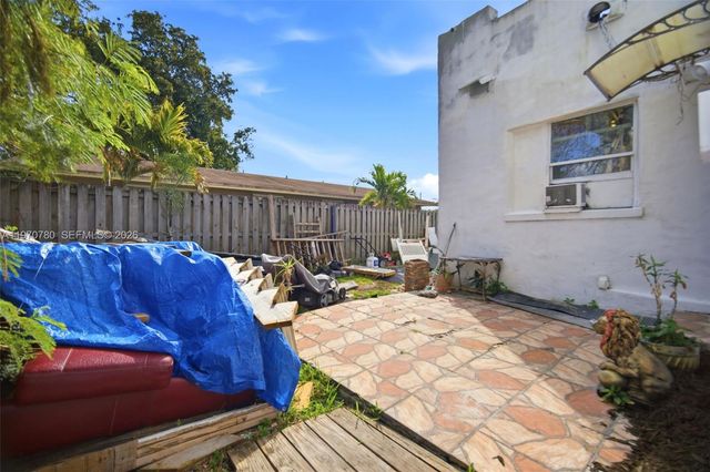 224 SW 14th St, Dania Beach, FL 33004