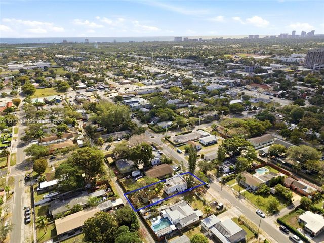 224 SW 14th St, Dania Beach, FL 33004