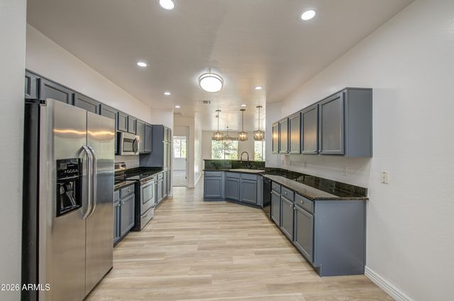22916 W TWILIGHT Trail, Buckeye, AZ 85326
