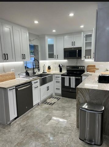 1843 N 27th Court, Hollywood, FL 33020