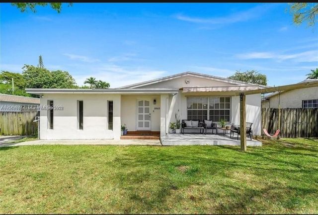 1843 N 27th Court, Hollywood, FL 33020