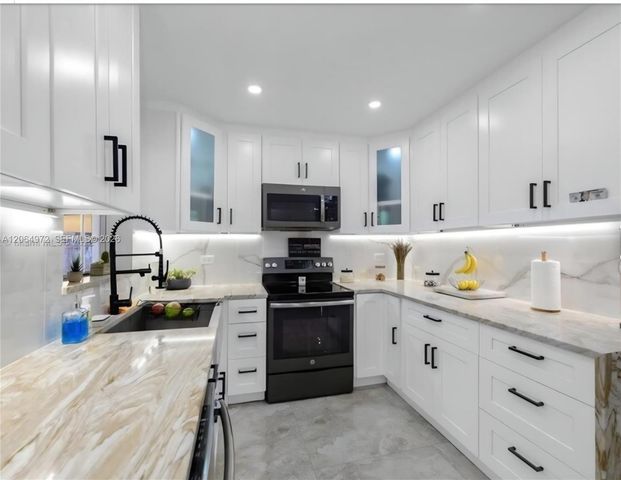 1843 N 27th Court, Hollywood, FL 33020