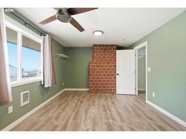 1603 POWELL St, Albany, OR 97322
