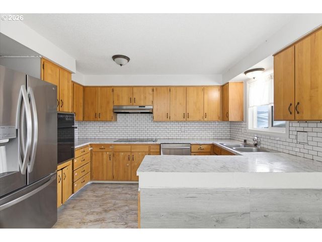 1603 POWELL St, Albany, OR 97322