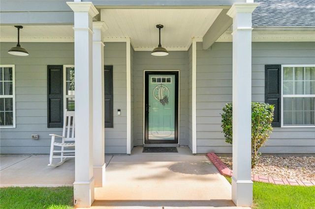 145 Emerald Hills Lane, Newnan, GA 30263