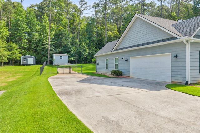 145 Emerald Hills Lane, Newnan, GA 30263