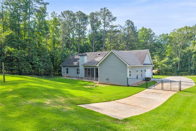 145 Emerald Hills Lane, Newnan, GA 30263