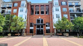501 HUNGERFORD DR #207, Rockville, MD 20850