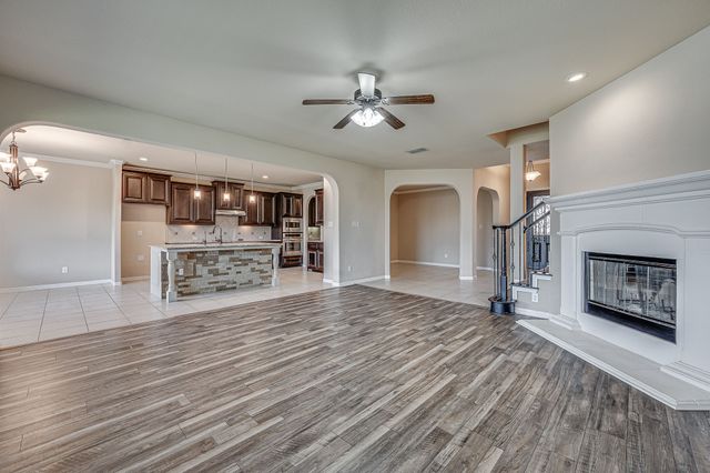 438 Brookdale Drive, Midlothian, TX 76065