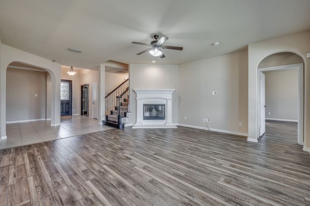 438 Brookdale Drive, Midlothian, TX 76065