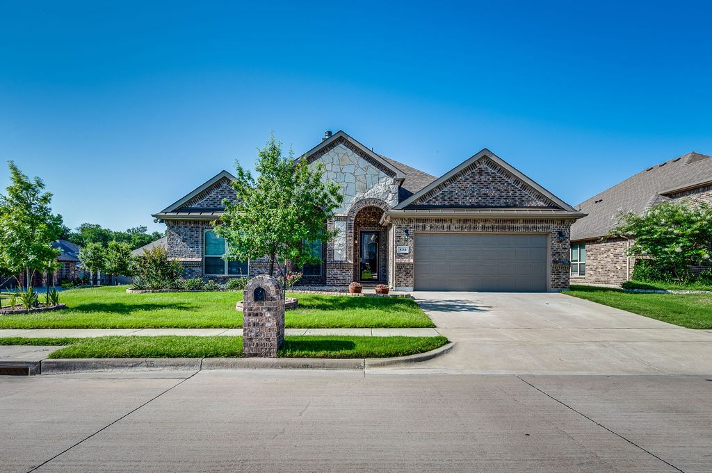 438 Brookdale Drive, Midlothian, TX 76065