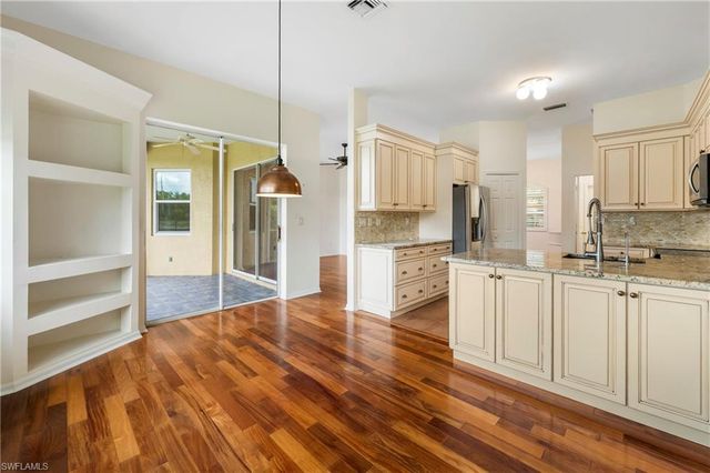 3323 Mystic River DR, Naples, FL 34120
