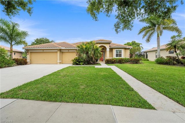 3323 Mystic River DR, Naples, FL 34120